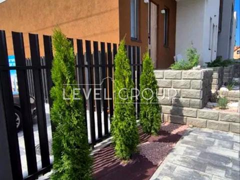 будинок за адресою Кленова вул., 63