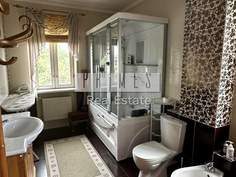 дом по адресу героїв майдану