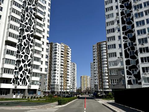 комерційна за адресою Павла Чубинського вул., 15