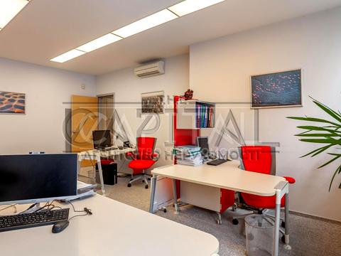 комерційна за адресою Василя Тютюнника вул. (Анрі Барбюса), 5-В