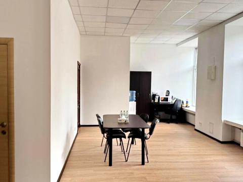 коммерческая по адресу Крещатик ул. (Kreschatic), 7