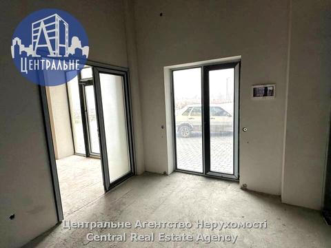 комерційна за адресою Головна, 2Е