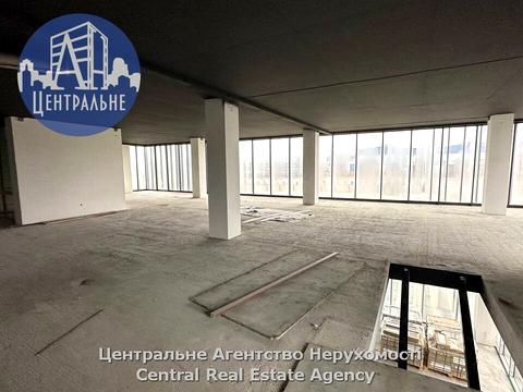 комерційна за адресою Головна, 2Е