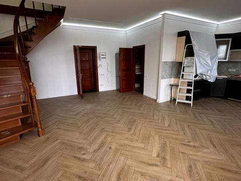 квартира за адресою Вишнева вул., 1