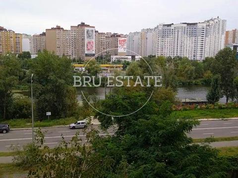 квартира за адресою Срібнокільська вул., 8