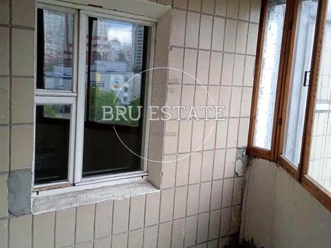 квартира за адресою Срібнокільська вул., 8