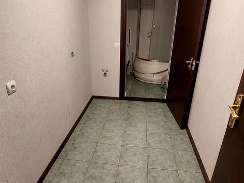 комерційна за адресою Данила Галицького вул., 5