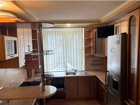 квартира за адресою Академіка Ющенка вул., 10