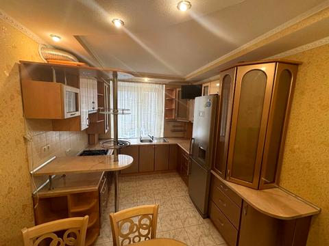 квартира за адресою Академіка Ющенка вул., 10