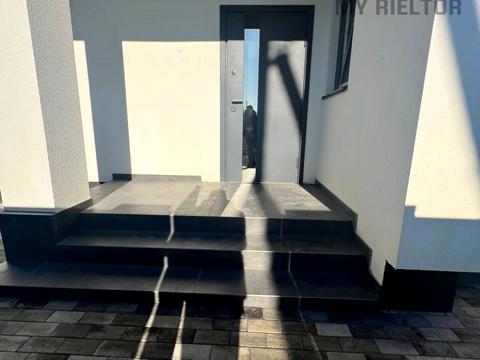 дом по адресу Центральна, 8