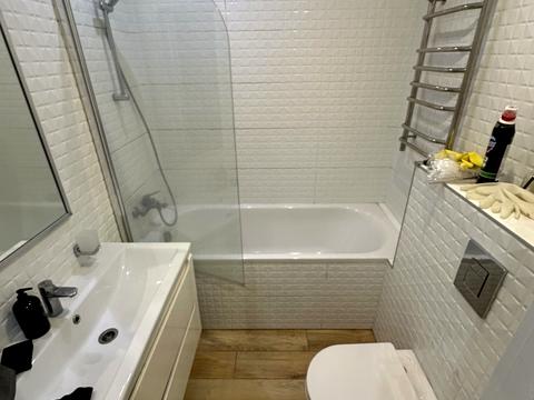 квартира за адресою Салютна вул., 2к2