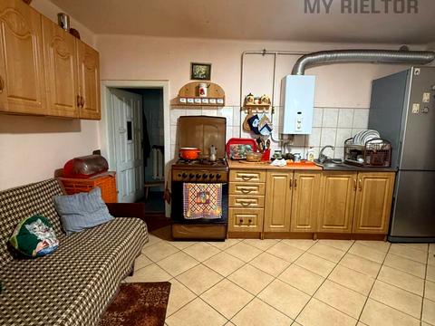 будинок за адресою Центральна, 80