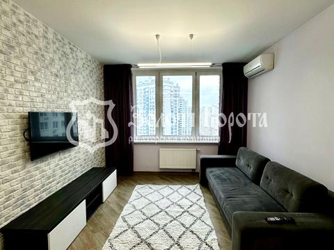 квартира за адресою Драгоманова вул., 4-А