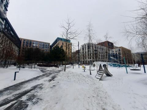 комерційна за адресою Київ, Салютна вул., 2к6