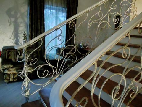 будинок за адресою Дністровська