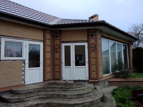 будинок за адресою Дністровська