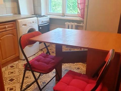 квартира за адресою Шкільна вул. (Героїв Сталінграда), 7