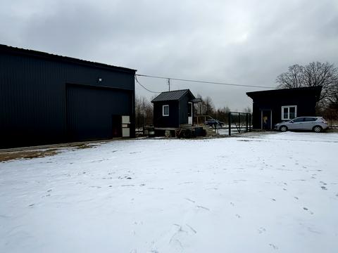 комерційна за адресою Петраша вул., 48