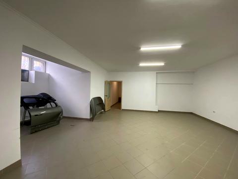 комерційна за адресою Захисників України вул. (Льотчиків-Визволителів), 66