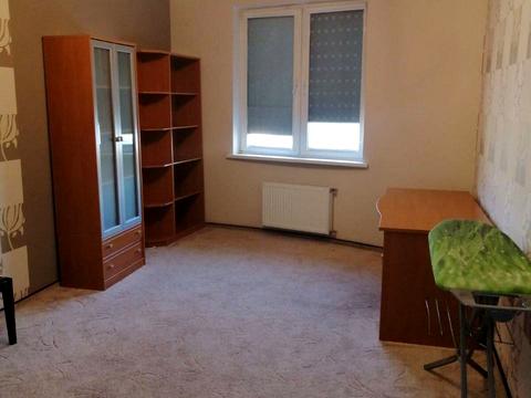 квартира за адресою Раїси Окіпної вул., 10-Б