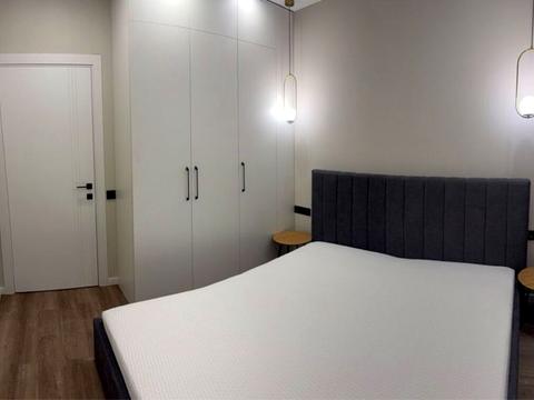 квартира за адресою Салютна вул., (Будинок 02301-02303)