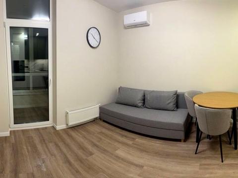 квартира за адресою Салютна вул., (Будинок 02301-02303)