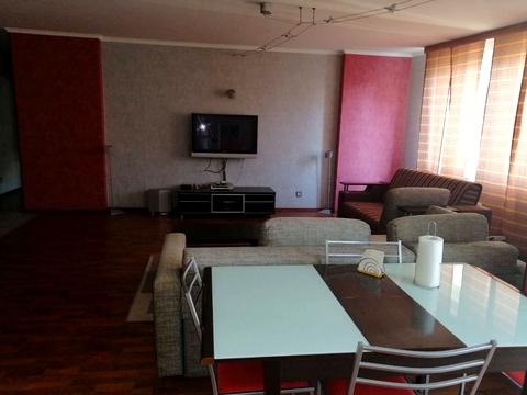 квартира за адресою Раїси Окіпної вул., 10-Б