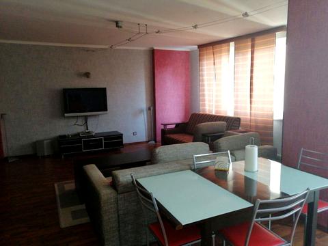 квартира за адресою Раїси Окіпної вул., 10-Б