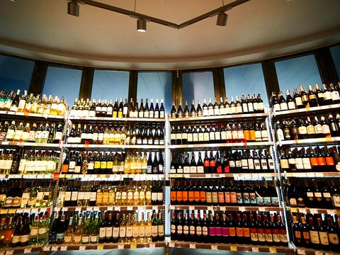 комерційна за адресою Володимира Івасюка просп. (Героїв Сталінграду), 4-А