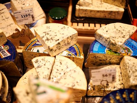 комерційна за адресою Володимира Івасюка просп. (Героїв Сталінграду), 4-А