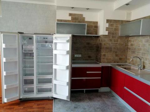 квартира за адресою Раїси Окіпної вул., 10-Б