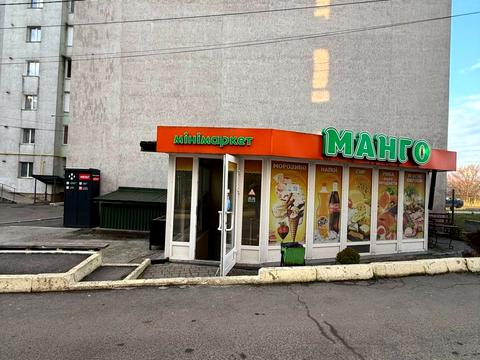 комерційна за адресою Степана Бандери вул., 40/1а