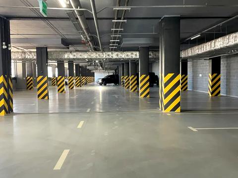 паркоместо по адресу Володимира Вернадського ул. (Дзержинського), 35-Н