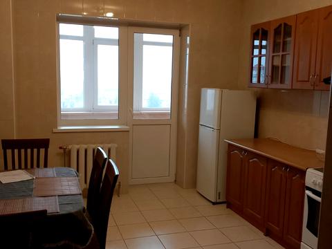 квартира за адресою Верховної Ради бульв., 14-Б