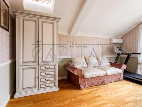 дом по адресу Зоряна