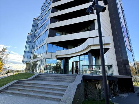 коммерческая по адресу Степана Бандери ул., 1/1