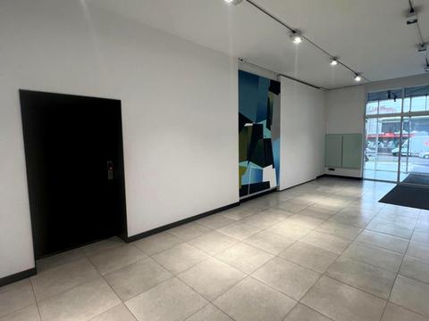 коммерческая по адресу Степана Бандери ул., 1/1