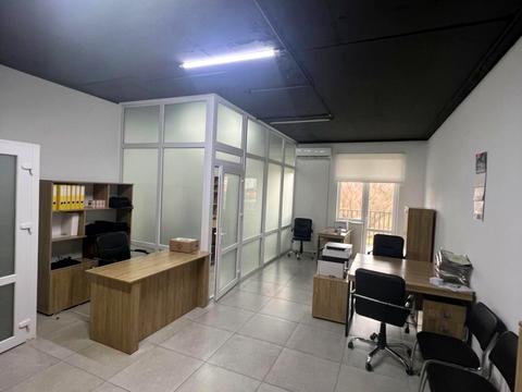 коммерческая по адресу Степана Бандери ул., 1/1