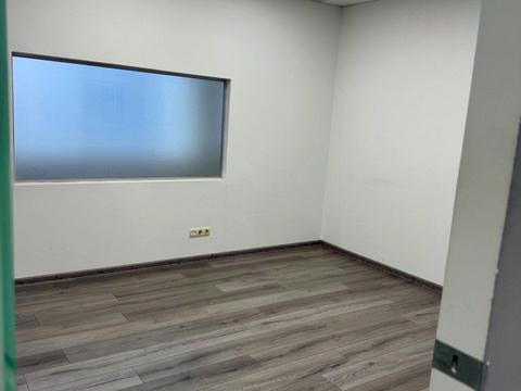 комерційна за адресою Ніни Строкатої вул. (Буніна), 10