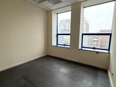 комерційна за адресою Ніни Строкатої вул. (Буніна), 10