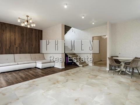 будинок за адресою Богдана Хмельницького вул.