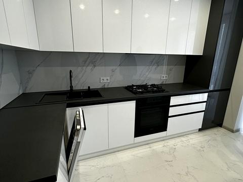 квартира за адресою Степана Бандери вул., 77-Б