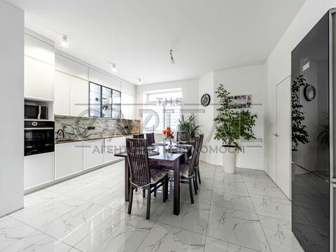 будинок за адресою с. Гатне, Яблунева вул.