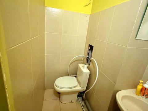 комерційна за адресою Вериківського вул., 23