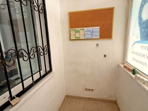 комерційна за адресою Вериківського вул., 23