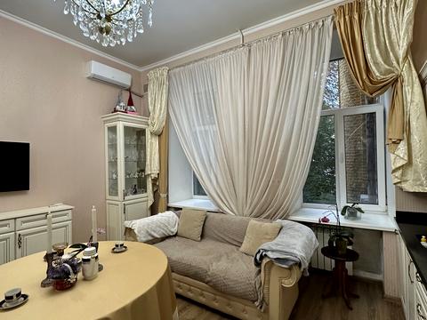 комерційна за адресою Олександра Кониського вул., 60