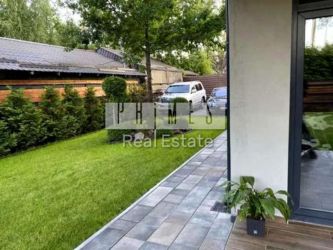 будинок за адресою Олександра Олеся вул.