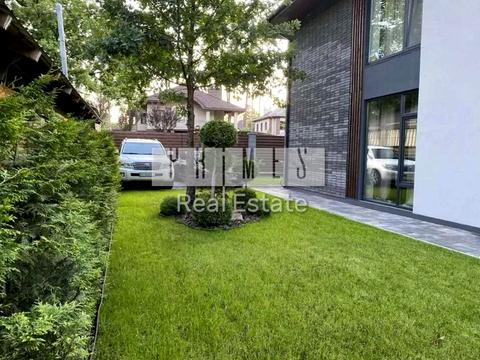 будинок за адресою Олександра Олеся вул.