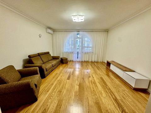 квартира за адресою Олександра Кониського вул., 76-78