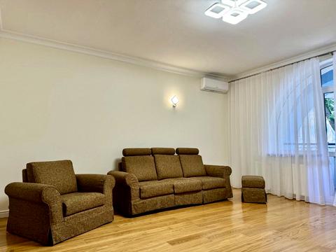 квартира за адресою Олександра Кониського вул., 76-78